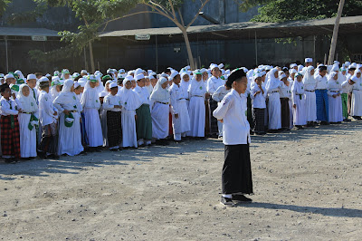 Ribuan santri MI Murni Sunan Drajat ikuti upacara hari santri nasional