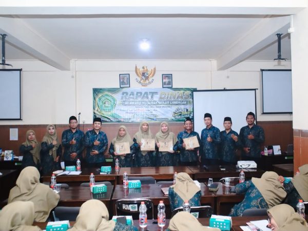 Sambut Tahun Ajaran 2026/2027, MI Ma’arif NU Sunan Drajat Lamongan Laksanakan Rapat Dinas Semester Ganjil